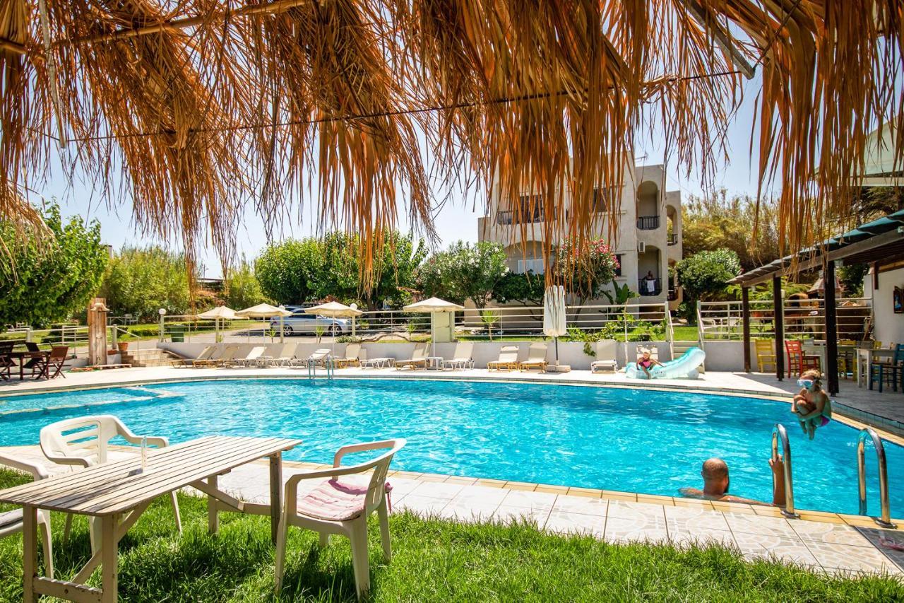 Апартаменты Andy'S Gardens Йеранион Экстерьер фото