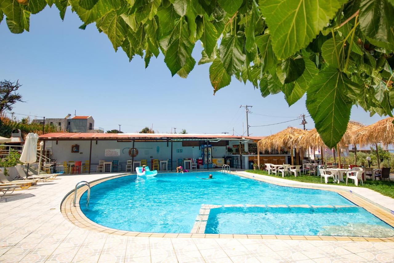Апартаменты Andy'S Gardens Йеранион Экстерьер фото